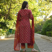 Women Red Floral Printed Kurta and Pant set with Dupatta